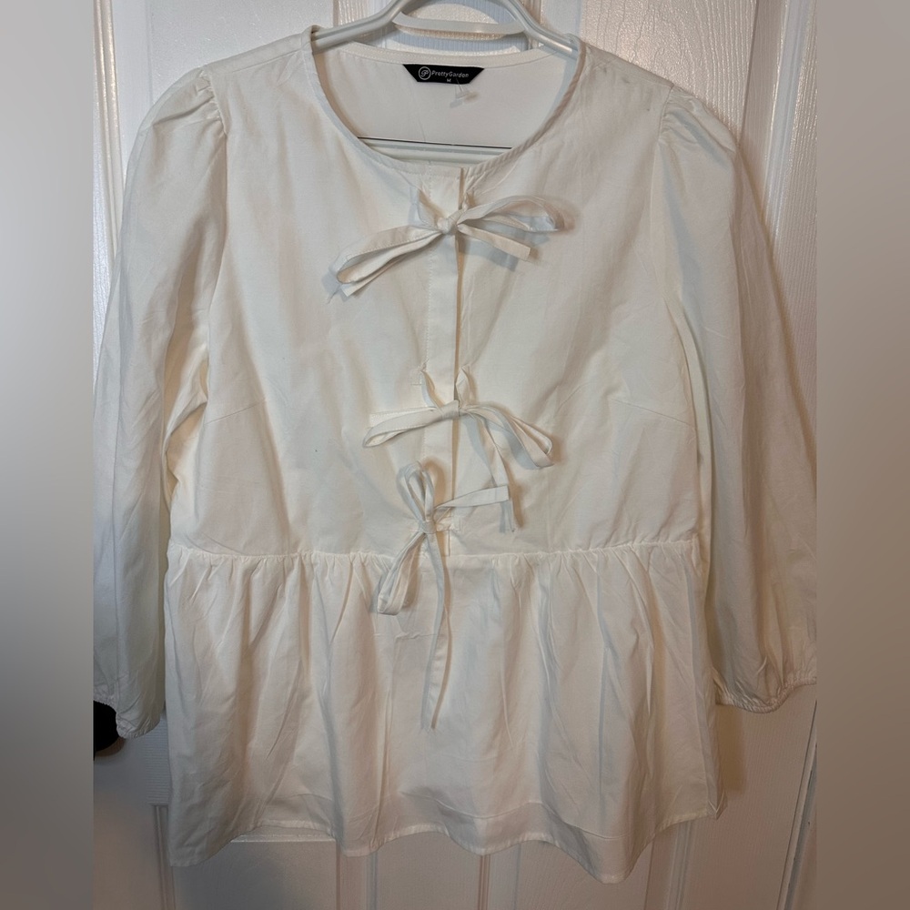 Pretty Garden Chic Ivory Bow-Tie Blouse